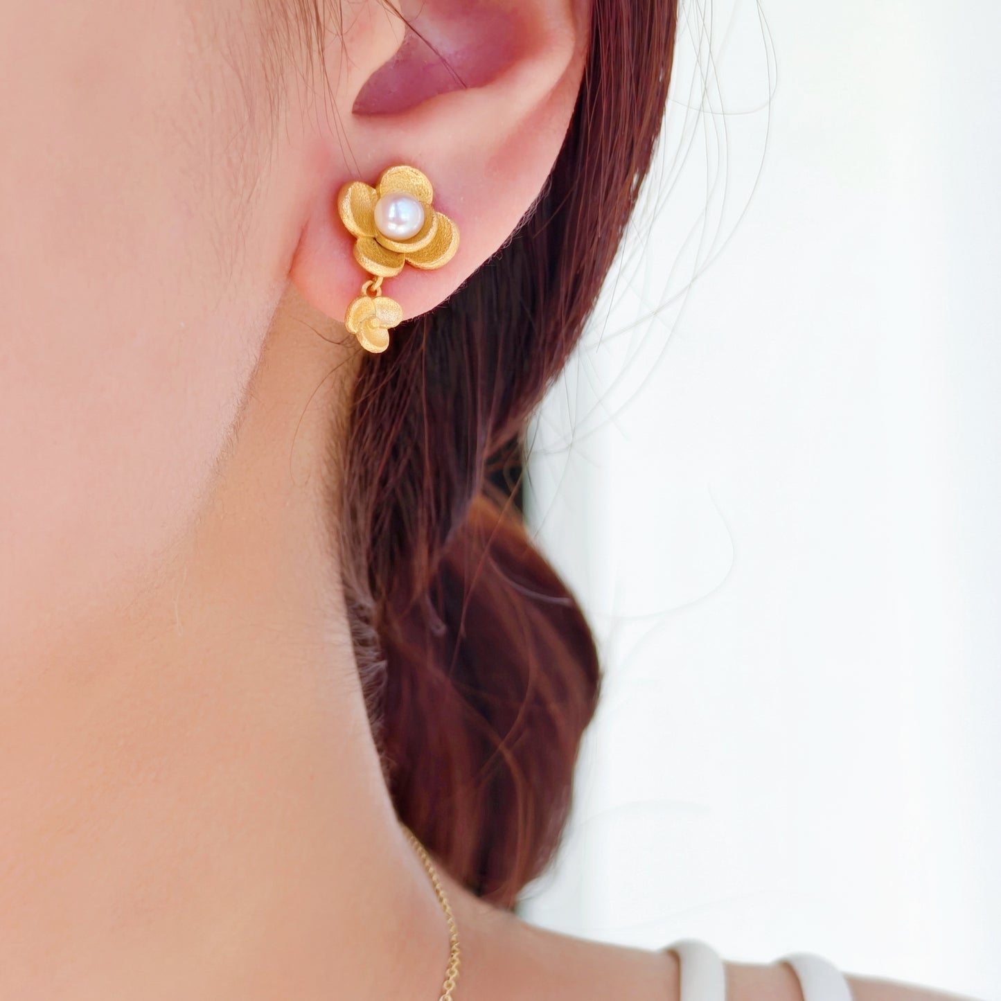 Vintage Gold Matte Floral Pearl Stud Earrings