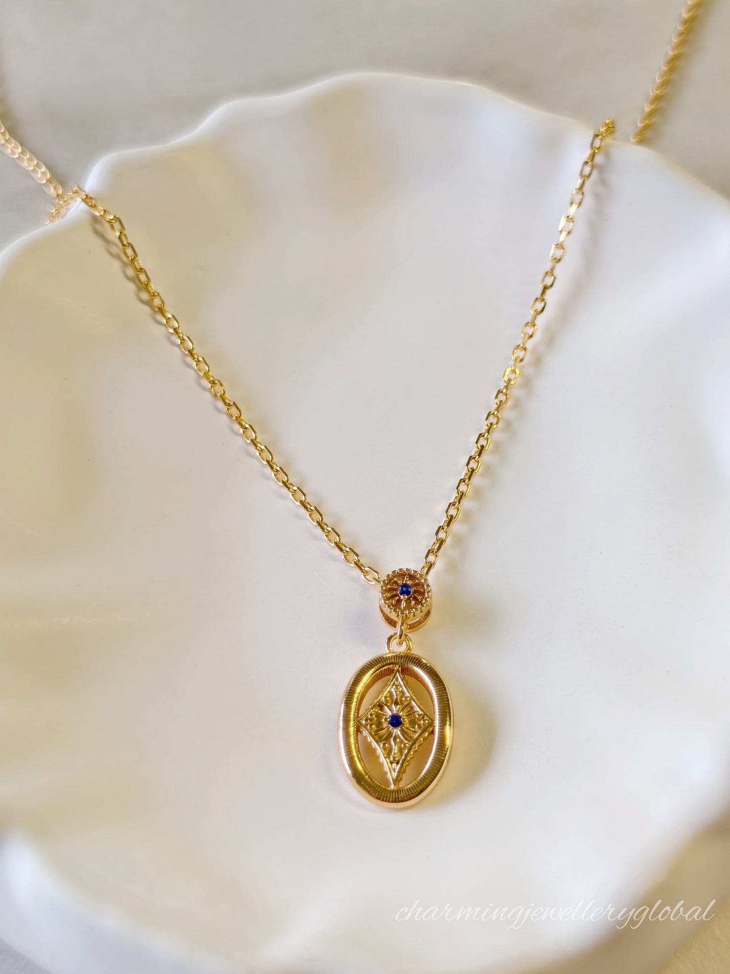 Vintage Blue Zircon Oval Pendant Necklace – S925 Sterling Silver Retro-Inspired Jewelry for Women