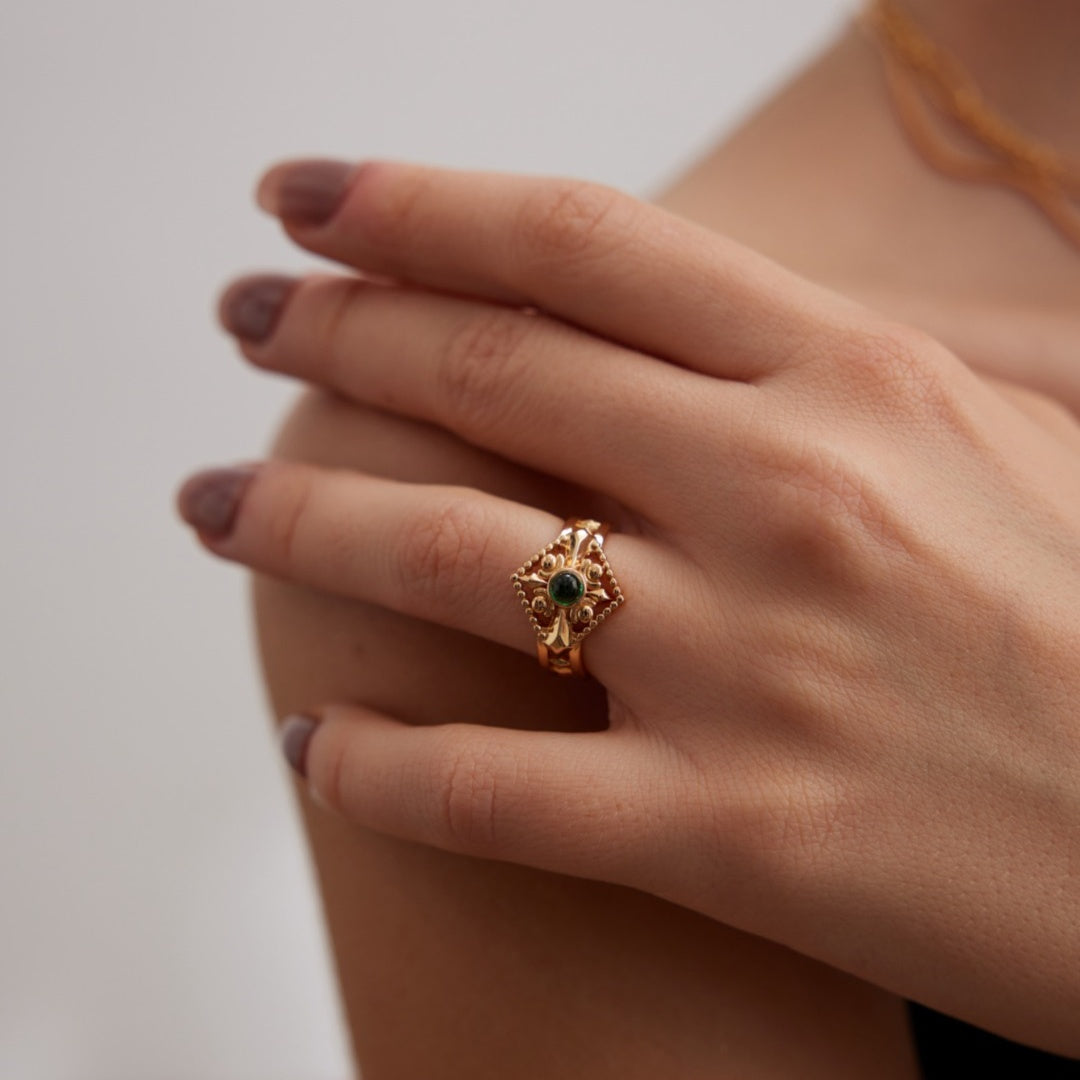 Vintage Palace-Style S925 Silver Zircon Ring
