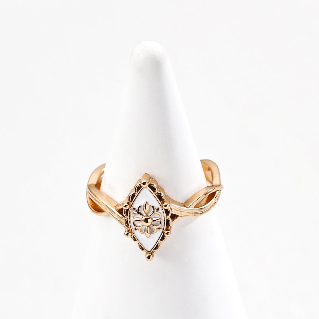 Vintage S925 Silver White Enamel Ring
