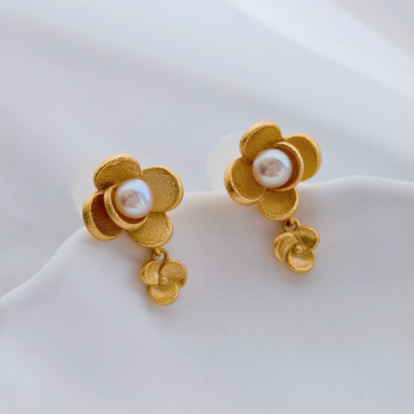 Vintage Gold Matte Floral Pearl Stud Earrings