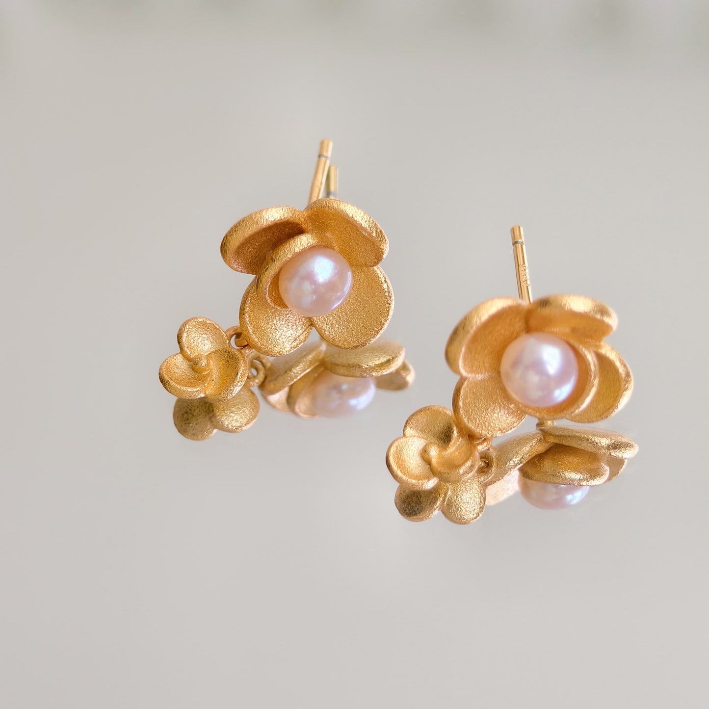 Vintage Gold Matte Floral Pearl Stud Earrings