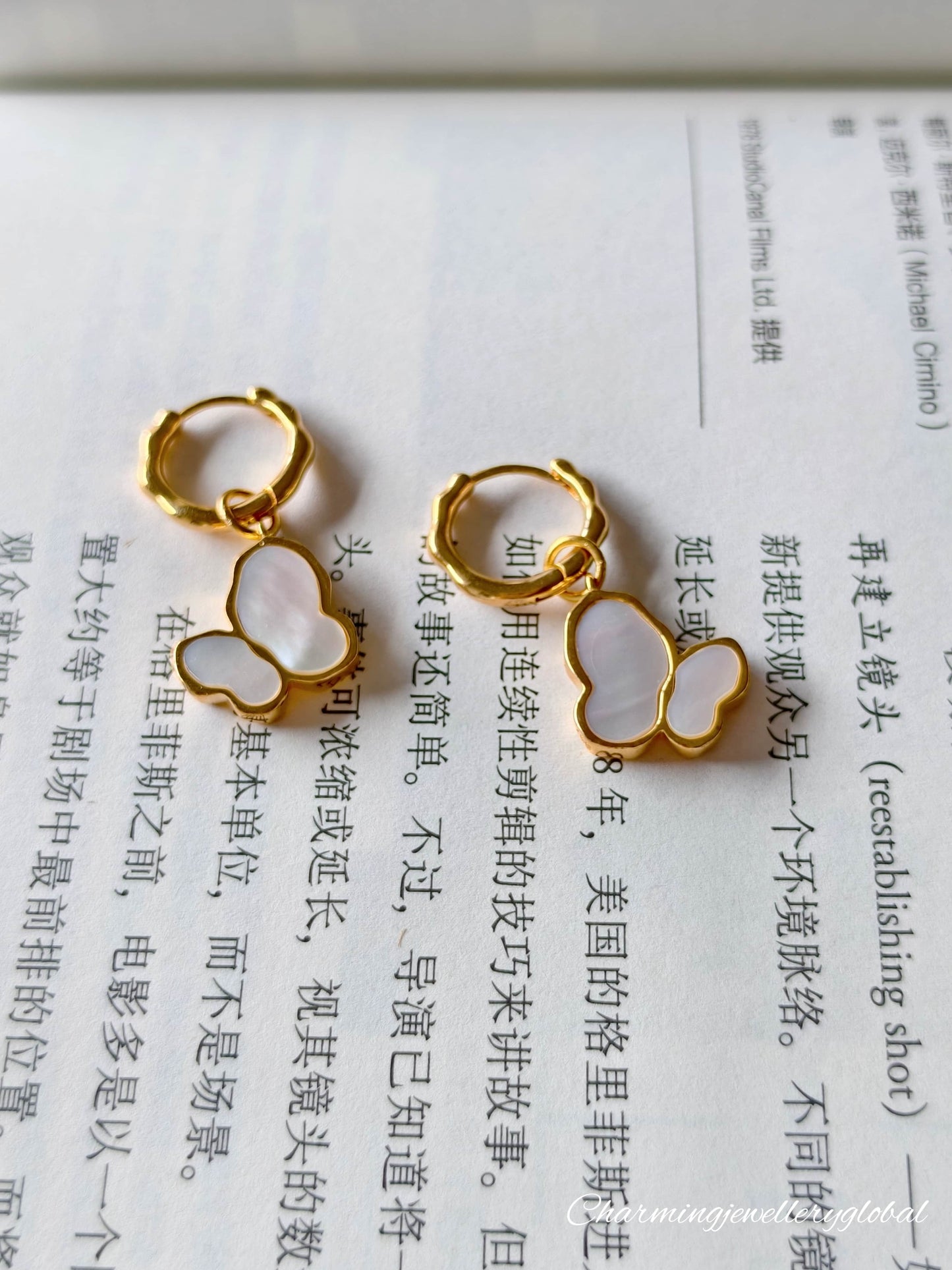 Elegant S925 Silver Butterfly Earrings with Natural Mother of Pearl – Minimalist & Lightweight