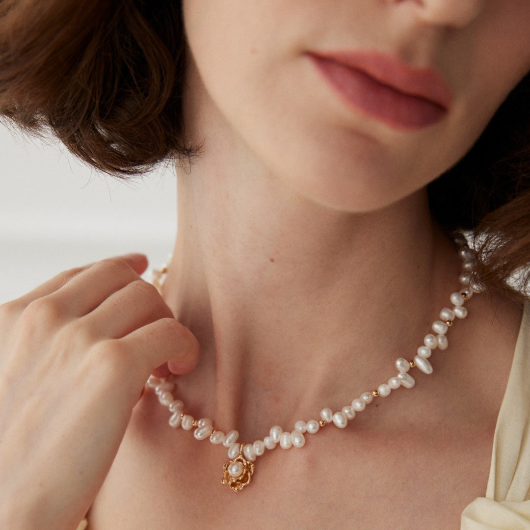 Camellia Vintage Pearl Necklace